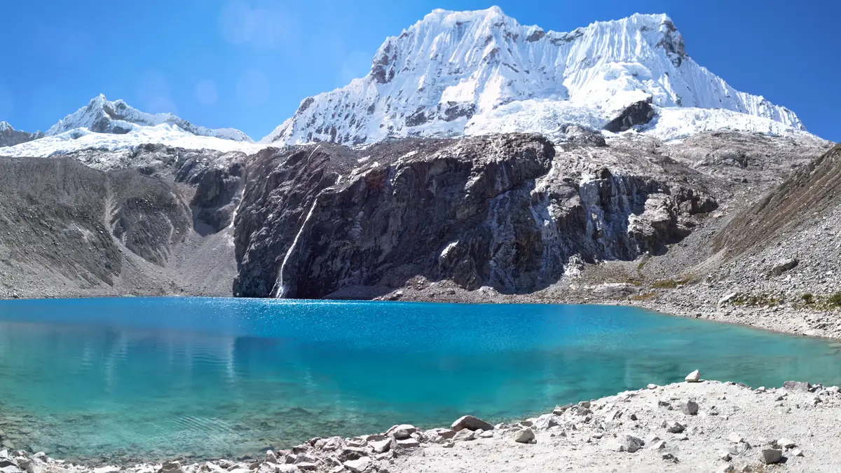 Laguna 69 below Chacraraju with the waterfall