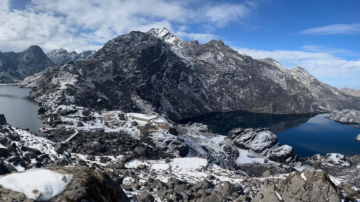Gosainkunda, 4.380 Meter, im ersten Schnee