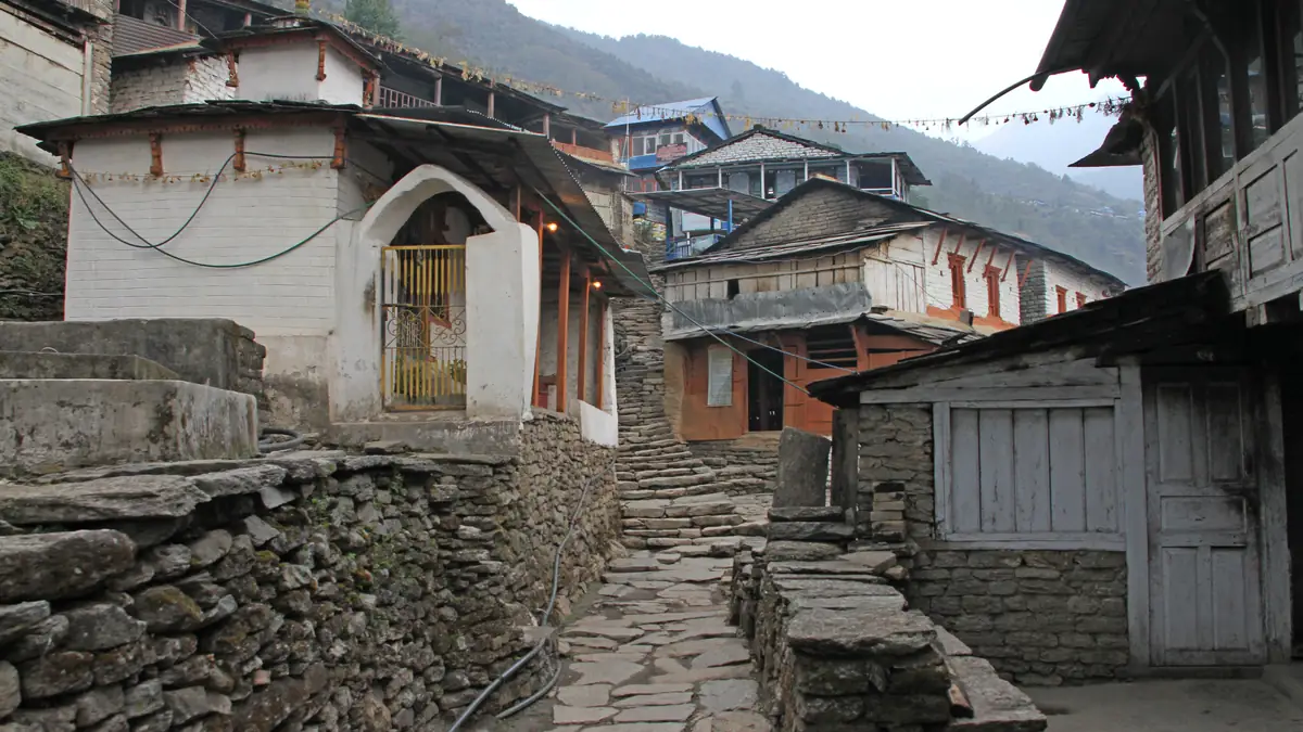 Lane in the village of Ulleri at the top of the stone steps